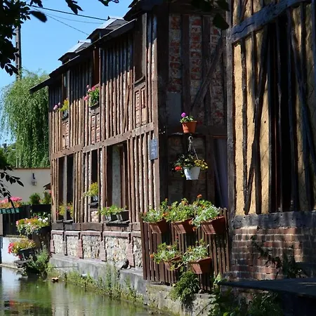 Authentique Maison Normande De Village Cormeilles (Eure)